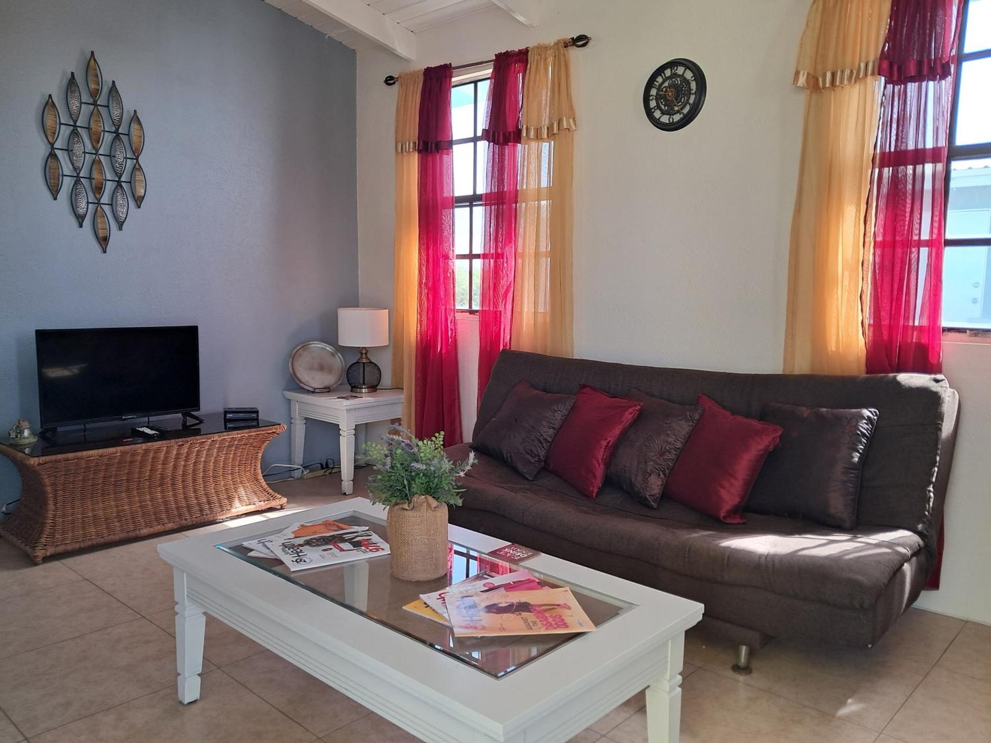 Michand Guest Apartments- Cozy One Or Two Bedroom- 5 Walk Minutes From Airport 10 Mins Drive To Oistins Or Beach Christ Church Ngoại thất bức ảnh